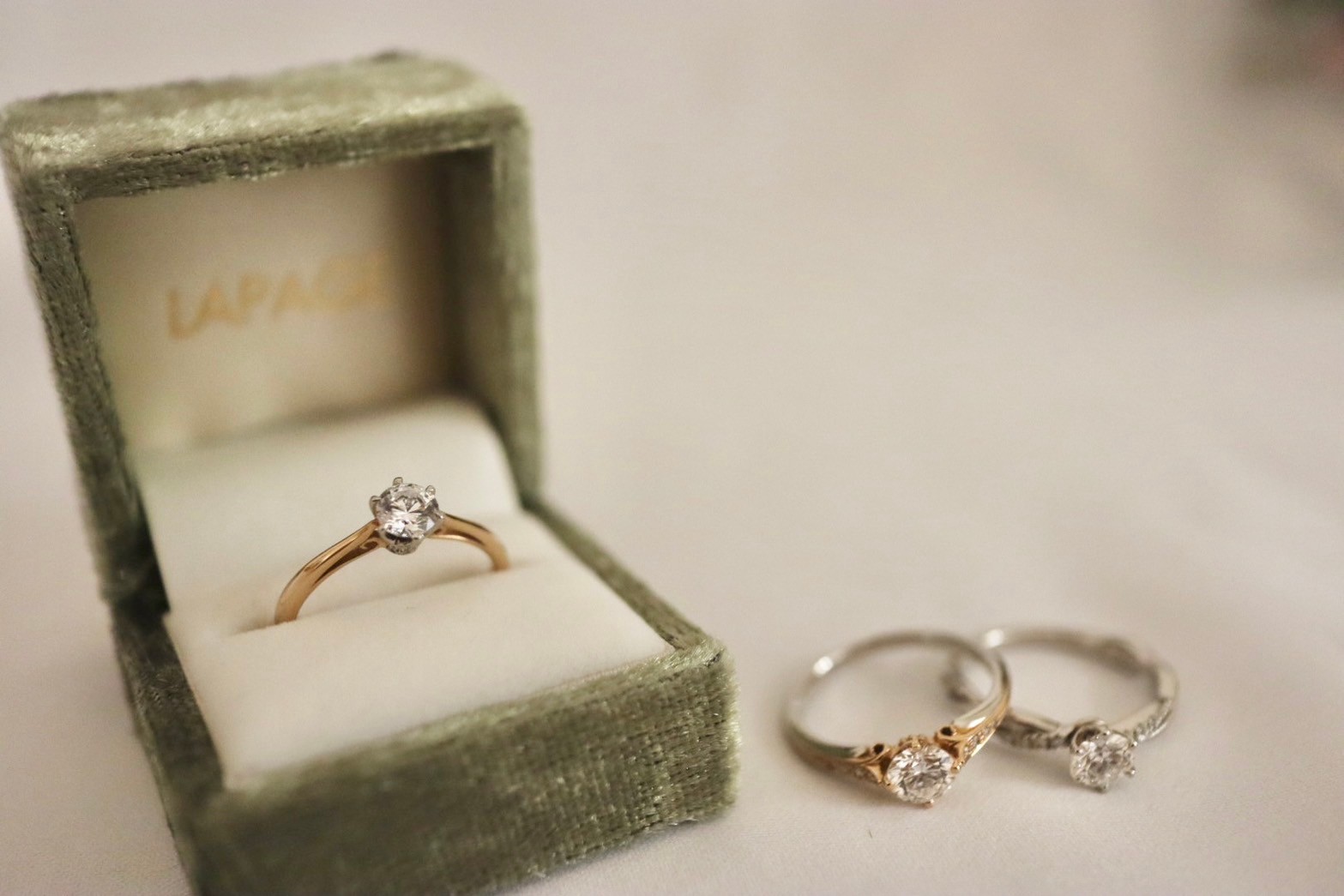 婚約指輪のダイアモンドを留める爪の本数の違い | 婚約指輪・結婚指輪