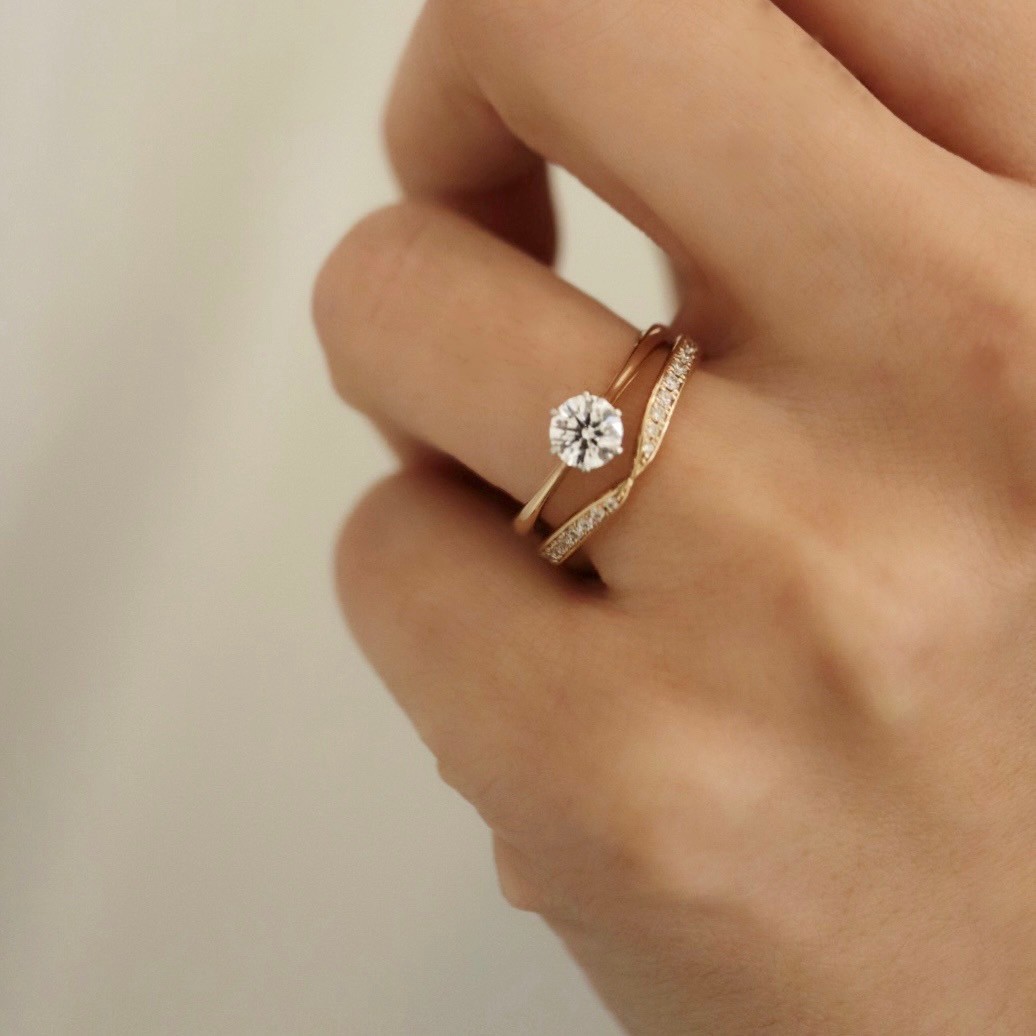 可憐で上品、オールピンクゴールドの魅了 | 婚約指輪・結婚指輪の